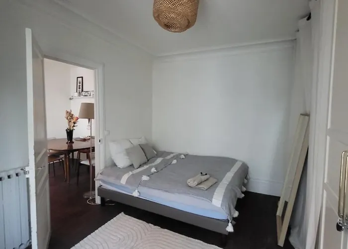 61 M2 Bas Montmartre 아파트 파리